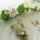 Tischdekoration in weiß grün für Hochzeit...