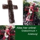 Grabschmuck Kreuz aus Rebe mit Filzrosen und Filzband...