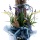 Osterstrauß, Frühjahrsstrauß mit Birkenzweigen, Blumen und Filzdeko in blau weiß