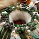 Adventsgesteck, Adventskranz selber machen! Sehr ausgefallen mit Wollband und moderner Deko.