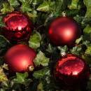 Große Weihnachtskugeln, Kunststoffkugeln nicht zerbrechlich! Gr. 10 cm in rot VE 4 Stück
