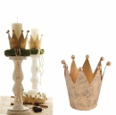 Kerzenständer Vintage weihnachtlich dekoriert mit Krone
