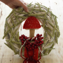 DIY Herbstkranz mit Weizen und Fliegenpilz aus Wollband selber basteln