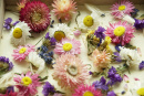 Trockenblumen Potpourri Geschenkbox Herz in Geschenkverpackung mit getrockneten Blumen bunt gemischt