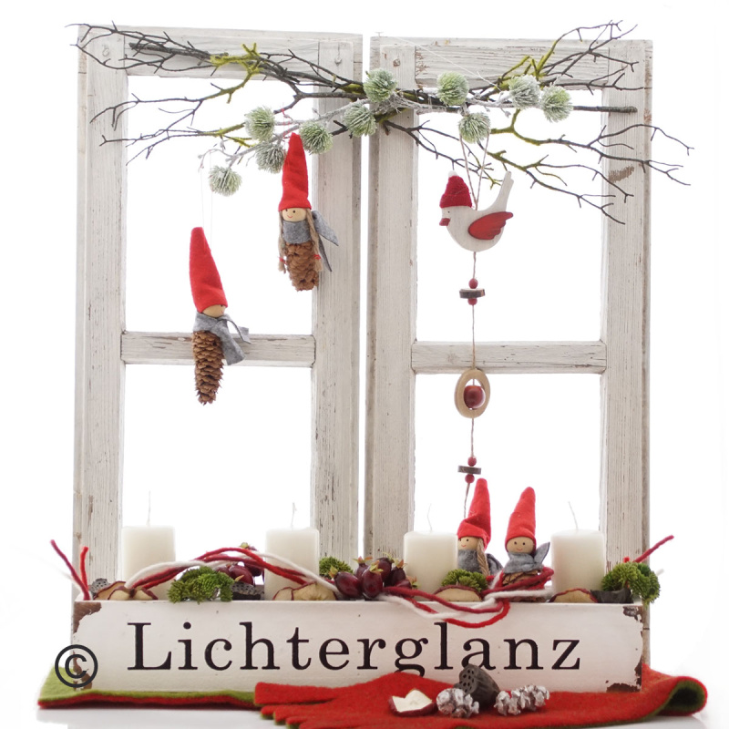 DIY Fensterdeko mit Adventskiste aus Holz rot weiß