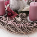 DIY Adventskranz mit Trockenblumen und Wichtel, rosa, brombeer, auf geweistem Naturkranz