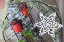 Deko Metallring mit Trockenblumen rot grün, Türschmuck, Fensterdeko Weihnachten