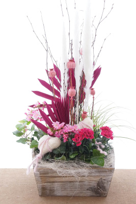 Pflanzschale Grab Frühjahr Sommer kombiniert mit Trockenblumen rosa we