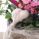 Pflanzschale Grab Frühjahr Sommer kombiniert mit Trockenblumen rosa weiß