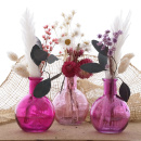 DIY Tischdeko Hochzeit mit Trockenblumen und Glasflaschen rosa weiß pink