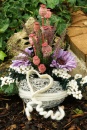 DIY Grabgesteck mit Mohnkapseln und haltbaren Blumen, Grabschmuck selbermachen