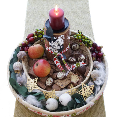 DIY Adventsteller mit Wichtel, moderne Adventsdeko in natur, gold, cre