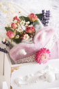 Geschenk Herz für Muttertag oder Geburtstag, Rosen getrocknet im Filzherz DIY Idee