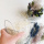 DIY Tischdeko Trockenblumen Gesteck in Körbchen blau, grün, natur
