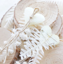 Anstecker Hochzeit, Hochzeitsanstecker aus Trockenblumen weiß, Boho Style selbermachen