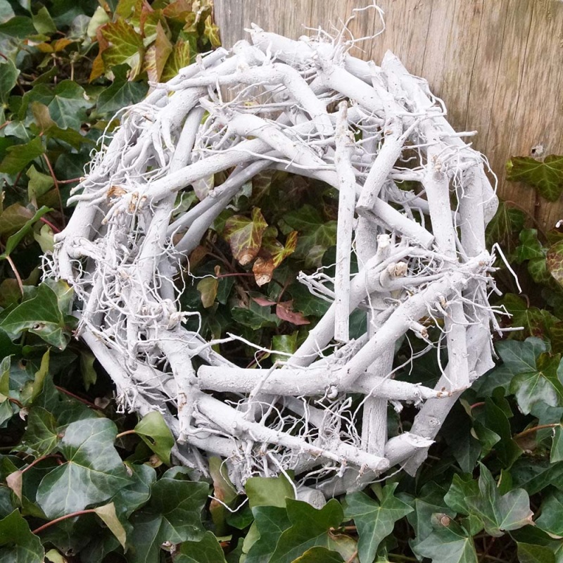 Naturkranz groß mit Ästen geweißt Wurzelkranz Outdoordeko Gr. 40 cm