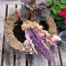 DIY Grabgesteck in Grabschale mit Trockenblumenmix, Wollfilz und Pflanzen - moderne Trauerfloristik