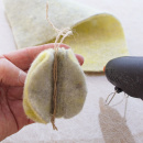 DIY Wabeneier aus Wollband zweifarbig 100% Schurwolle,Trend Basteln modern und nachhaltig