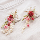 DIY Anstecker Hochzeit mit Trockenblumen und Filz - Stofferzen modern in altrosa - creme selbermachen