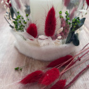 Schenken mit Herz Windlicht dekoriert, Glasvase mit Trockenblumen