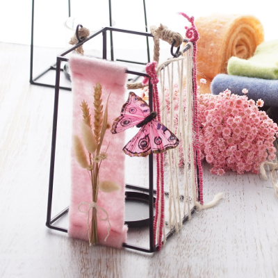 Laterne aus Metall dekoriert DIY Sommerdeko, Gartendeko mit Trockenblumen, Wollband, Wollschnur, Juteschnur