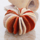 DIY Herbstdeko Kürbisse basteln aus Wollband - Indoor - Outdoor