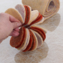 DIY Herbstdeko Kürbisse basteln aus Wollband - Indoor - Outdoor