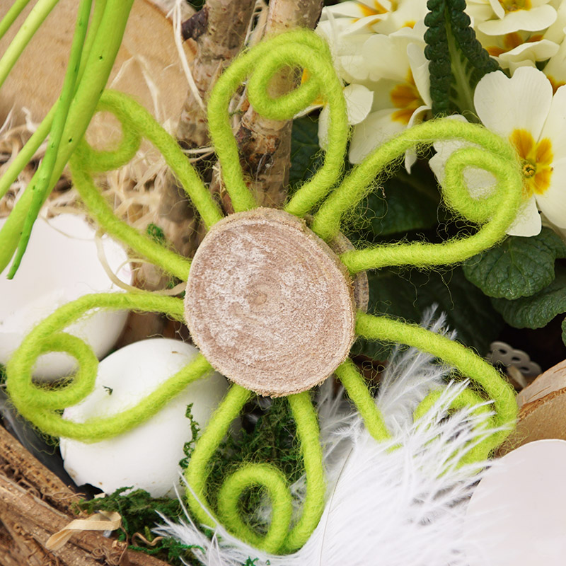 Blumen basteln DIY Frühlingsdeko Fensterdeko mit Wolldraht